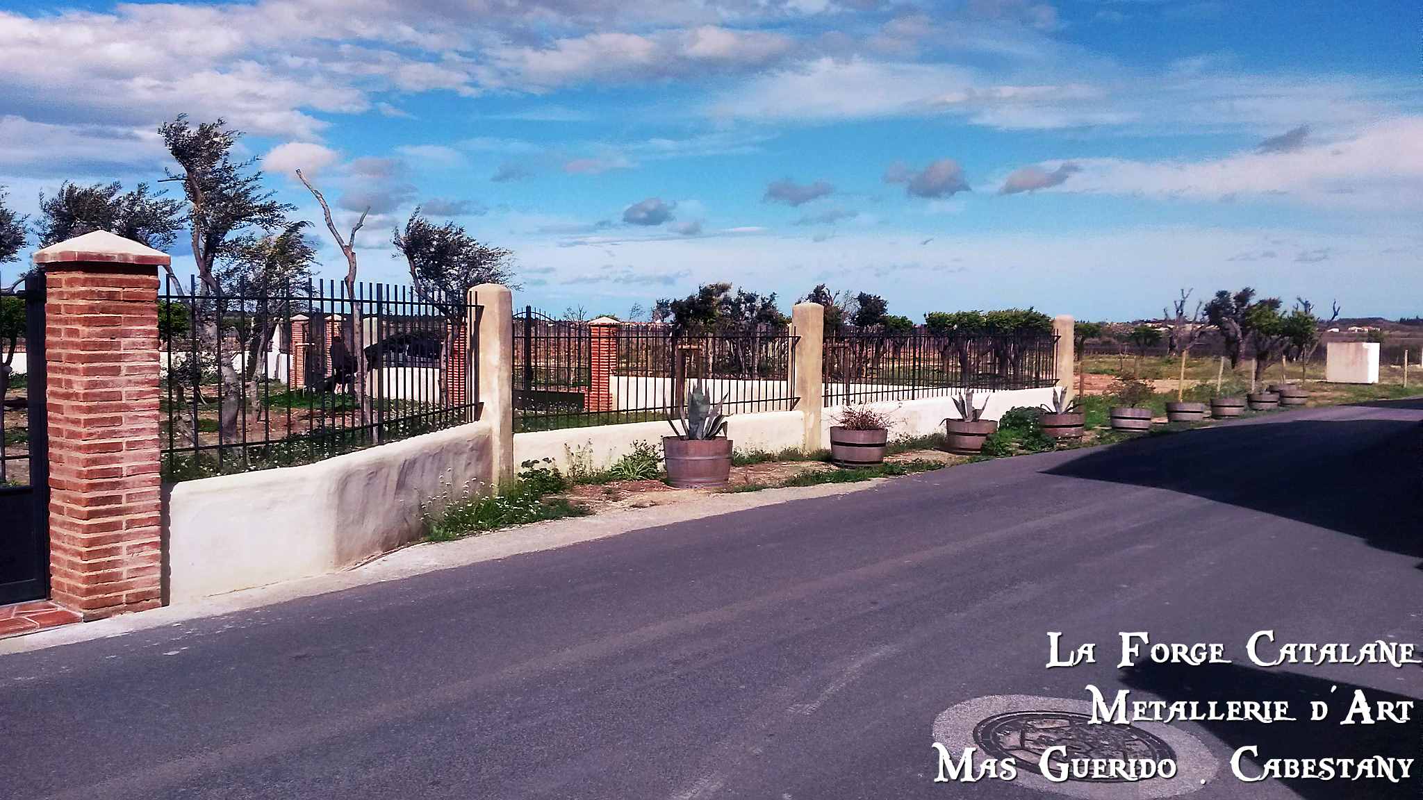 rehausse cloture barreaudage fer vertical mas becha forge catalane 2.jpg